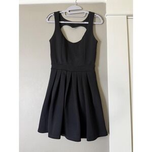 Absolute Angel New York Black Heart Cutout Back Pleated Fit Flare Dress Small